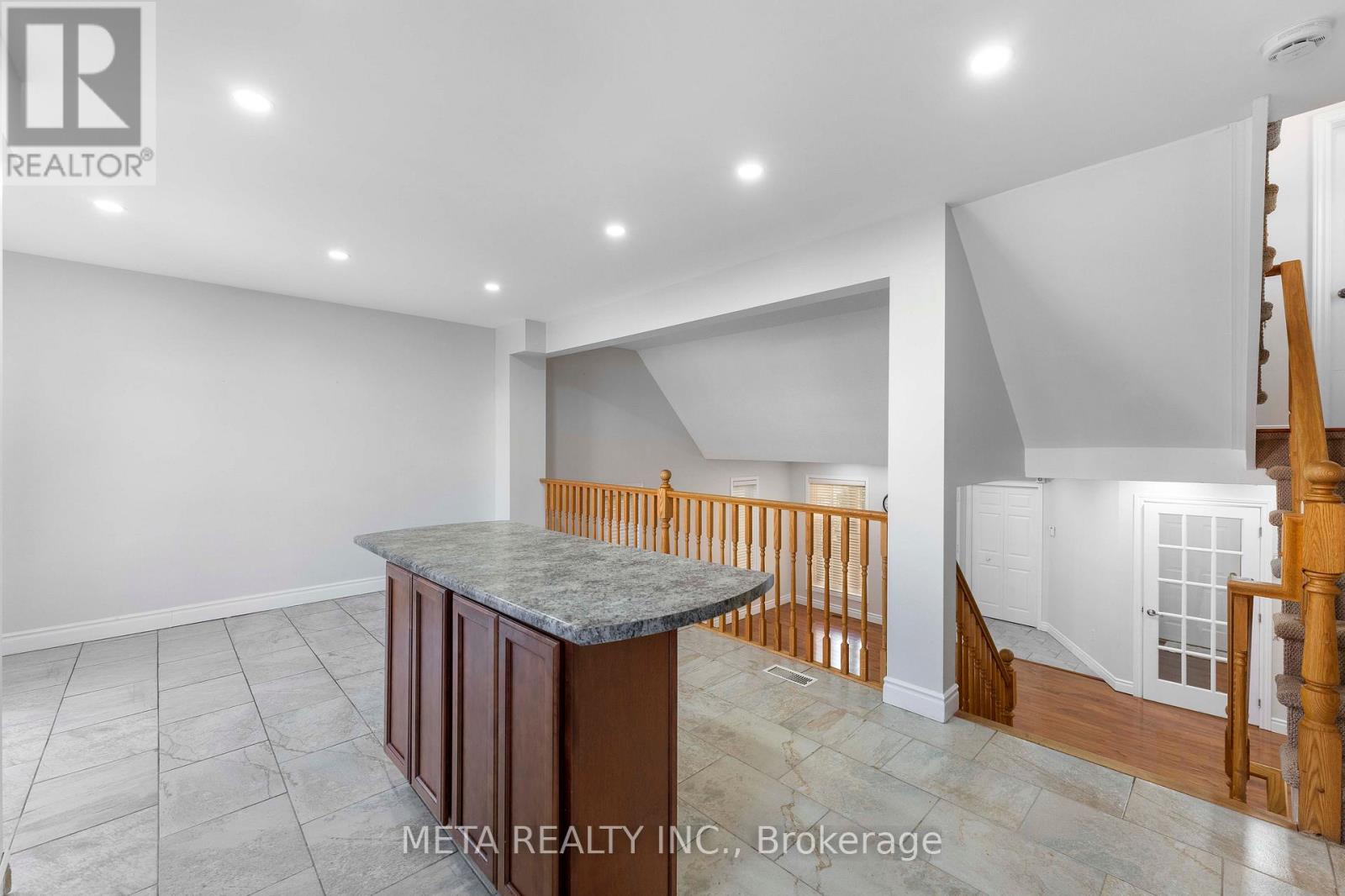 159 Lynch Circle, Guelph, Ontario  N1L 1R7 - Photo 9 - X12489130