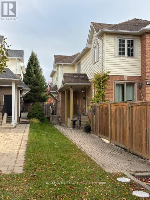 98 Fellowes Crescent, Hamilton, Ontario  L8B 0M7 - Photo 2 - X12489134