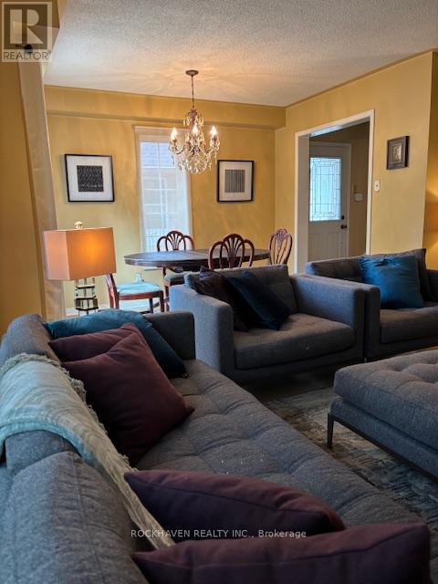 98 Fellowes Crescent, Hamilton, Ontario  L8B 0M7 - Photo 6 - X12489134