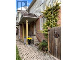 98 FELLOWES CRESCENT, Hamilton, Ontario