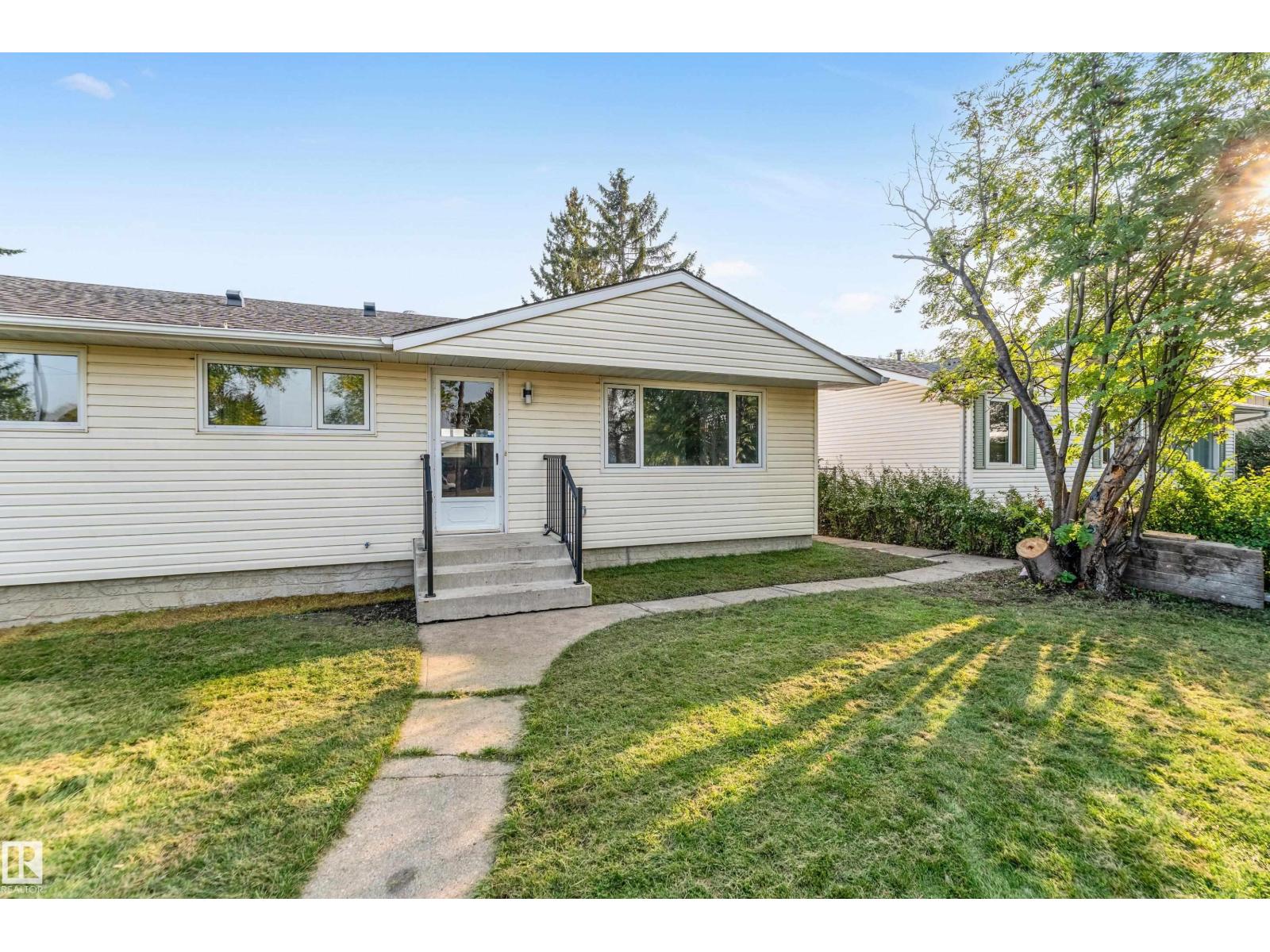 5907 137 Av Nw, Edmonton, Alberta  T5A 0P1 - Photo 2 - E4463972