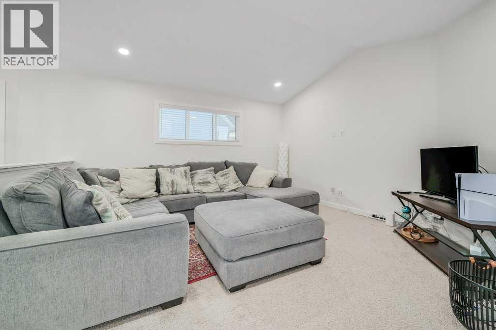 240 Magnolia Heath Se, Calgary, Alberta  T3M 3A2 - Photo 13 - A2266145