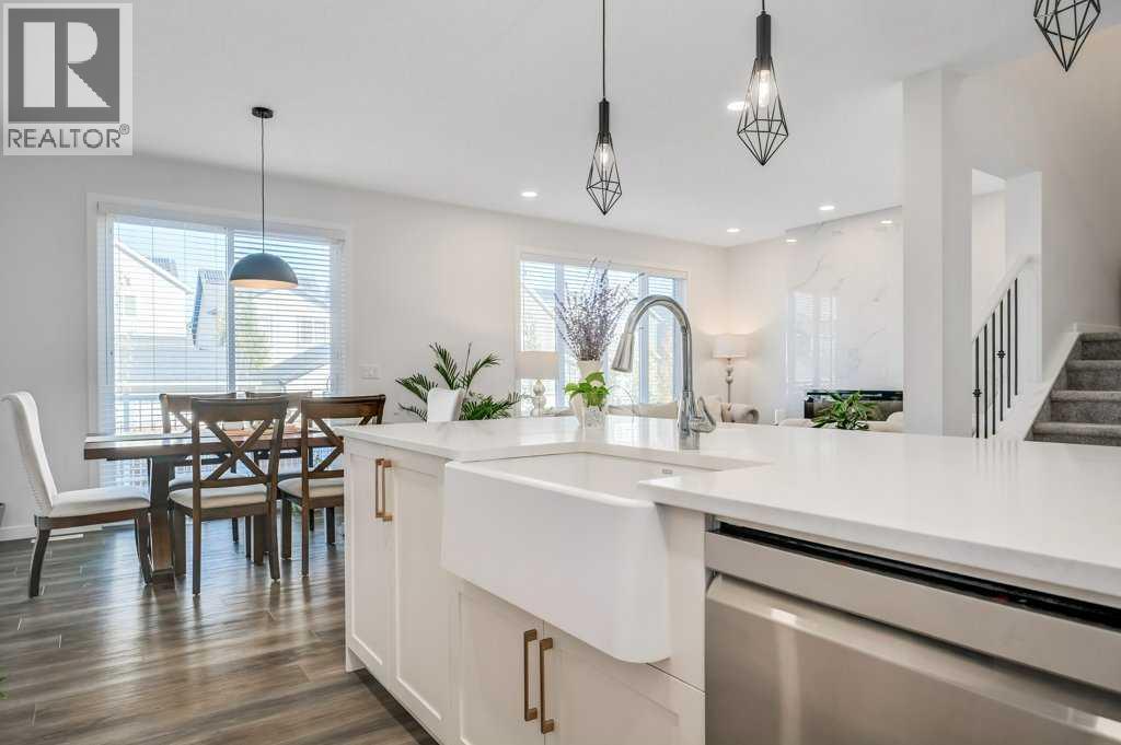 240 Magnolia Heath Se, Calgary, Alberta  T3M 3A2 - Photo 5 - A2266145