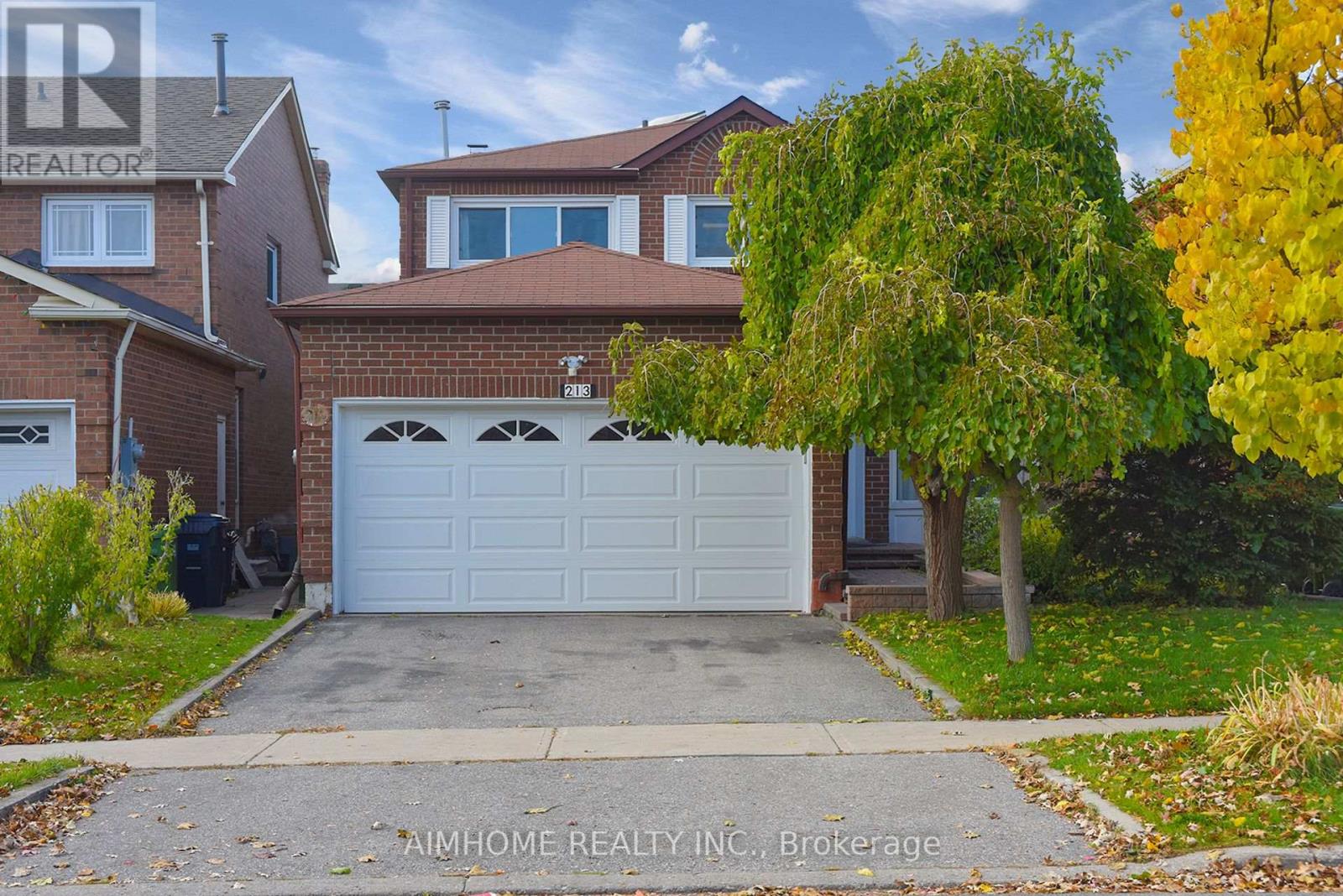 213 Hupfield Trail, Toronto, Ontario  M1B 4L8 - Photo 2 - E12486577