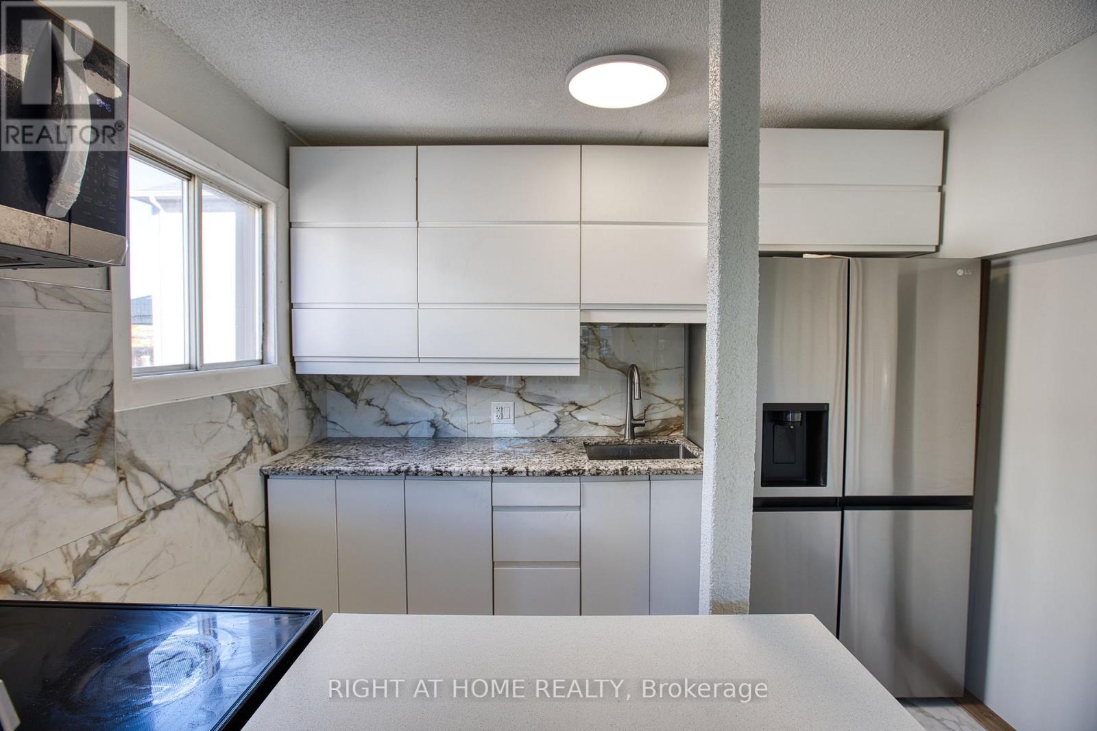 Unknown Address, ,     - Photo 17 - X12475180