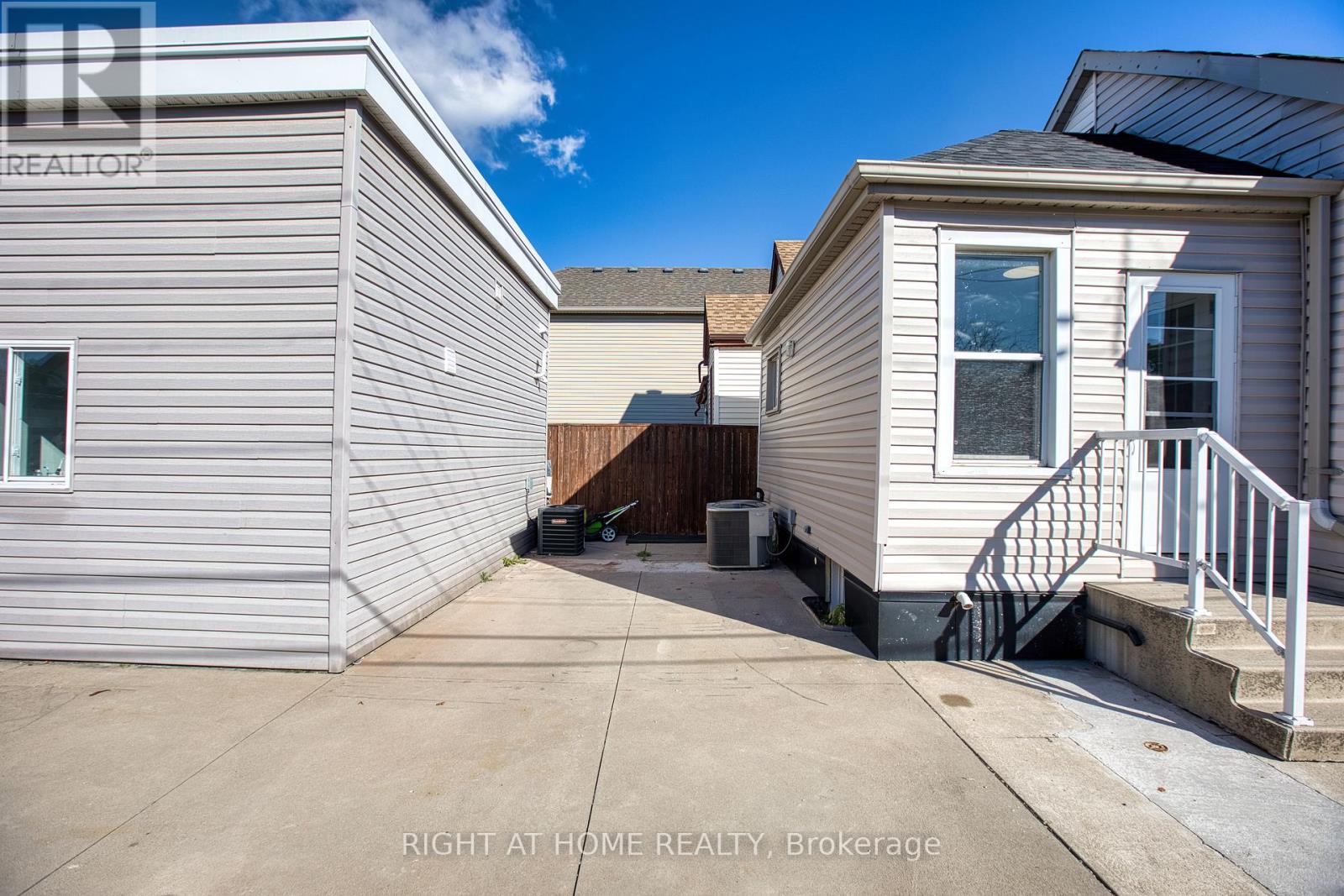 Unknown Address, ,     - Photo 7 - X12475180