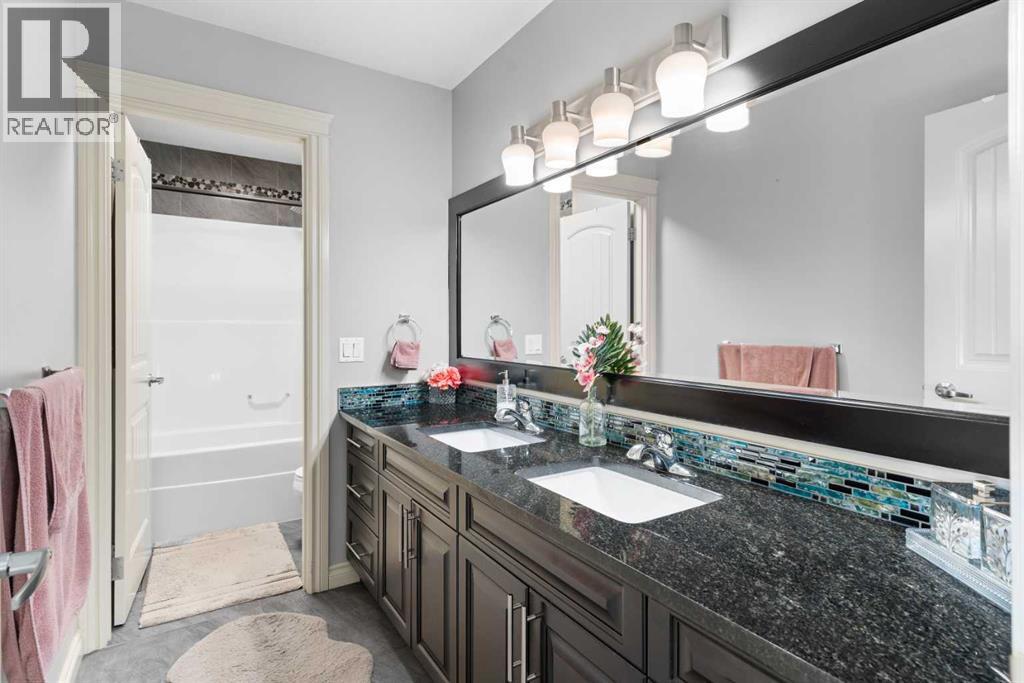 409 Kinniburgh Boulevard, Chestermere, Alberta  T1X 0P4 - Photo 25 - A2240092