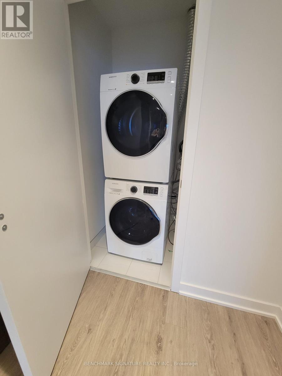 4115 - 1926 Lake Shore Boulevard W, Toronto, Ontario  M6S 1A1 - Photo 6 - W12489170