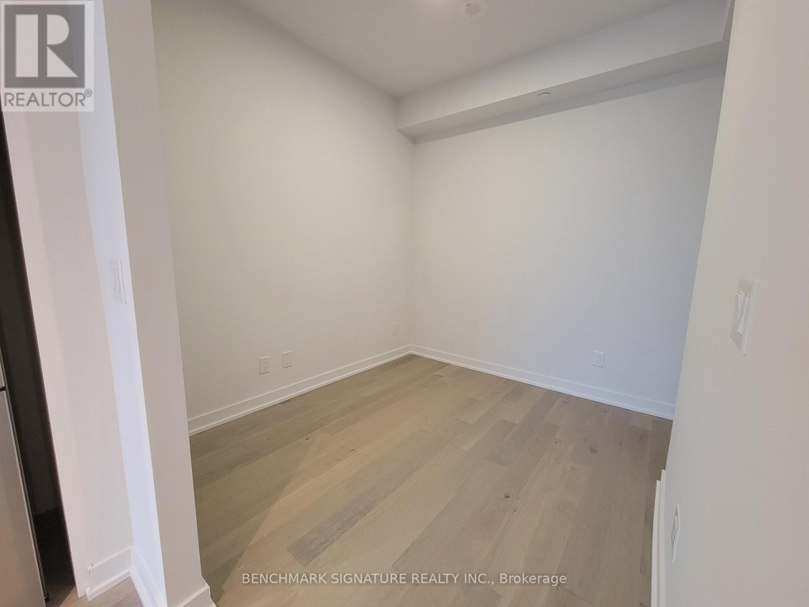 4115 - 1926 Lake Shore Boulevard W, Toronto, Ontario  M6S 1A1 - Photo 8 - W12489170