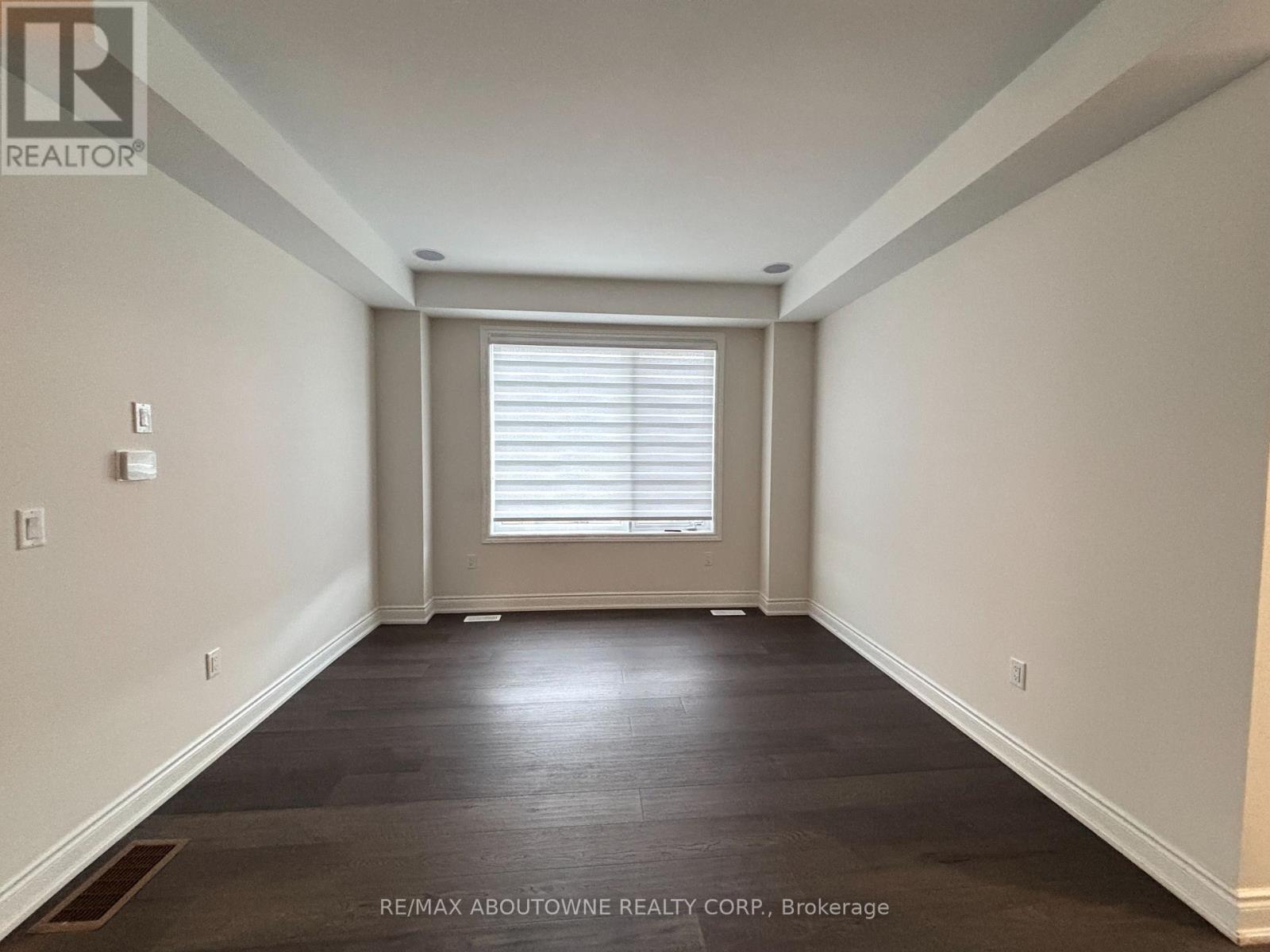 4 Bowbeer Road, Oakville, Ontario  L6H 0Z5 - Photo 14 - W12489178