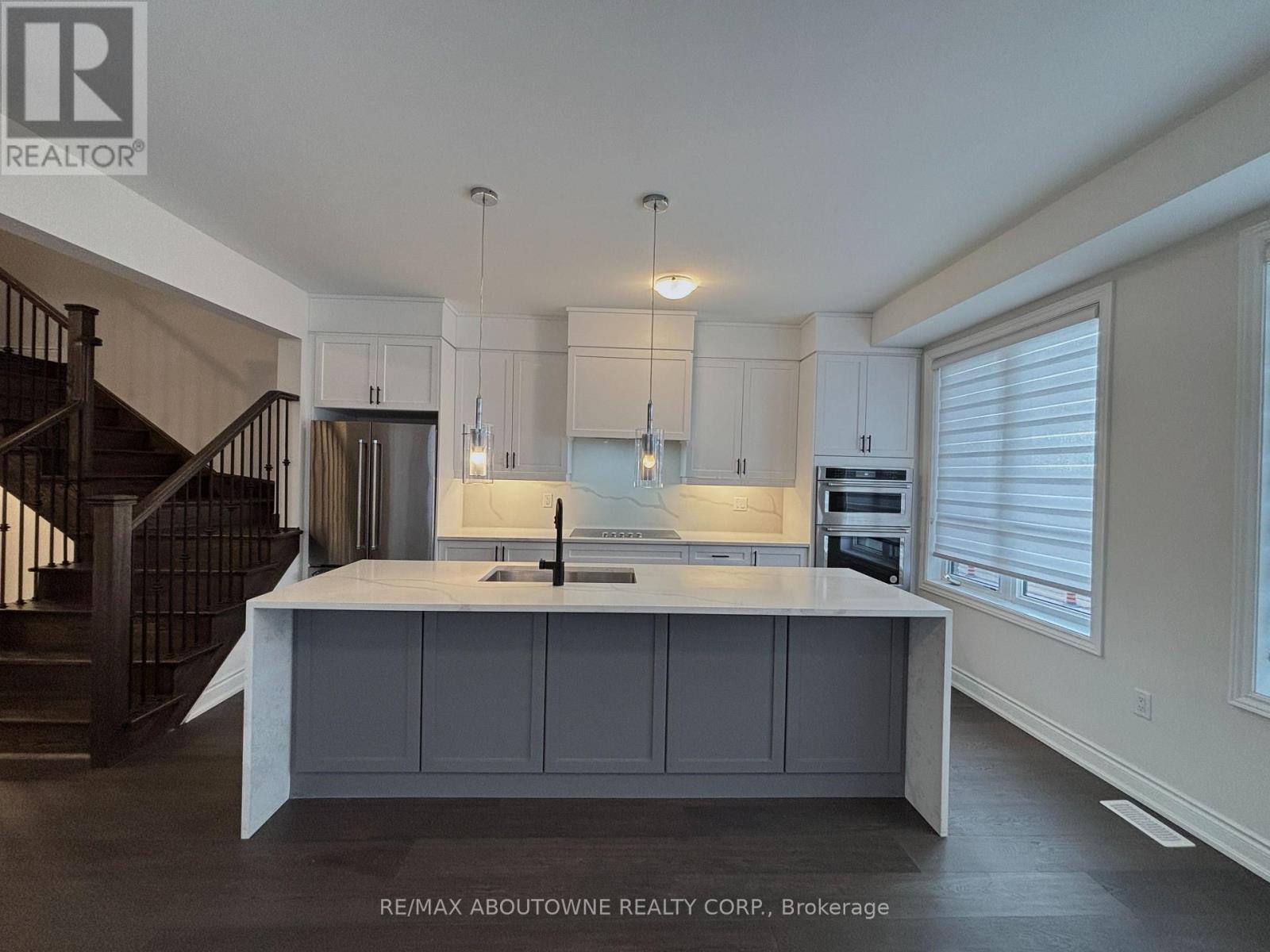 4 Bowbeer Road, Oakville, Ontario  L6H 0Z5 - Photo 15 - W12489178