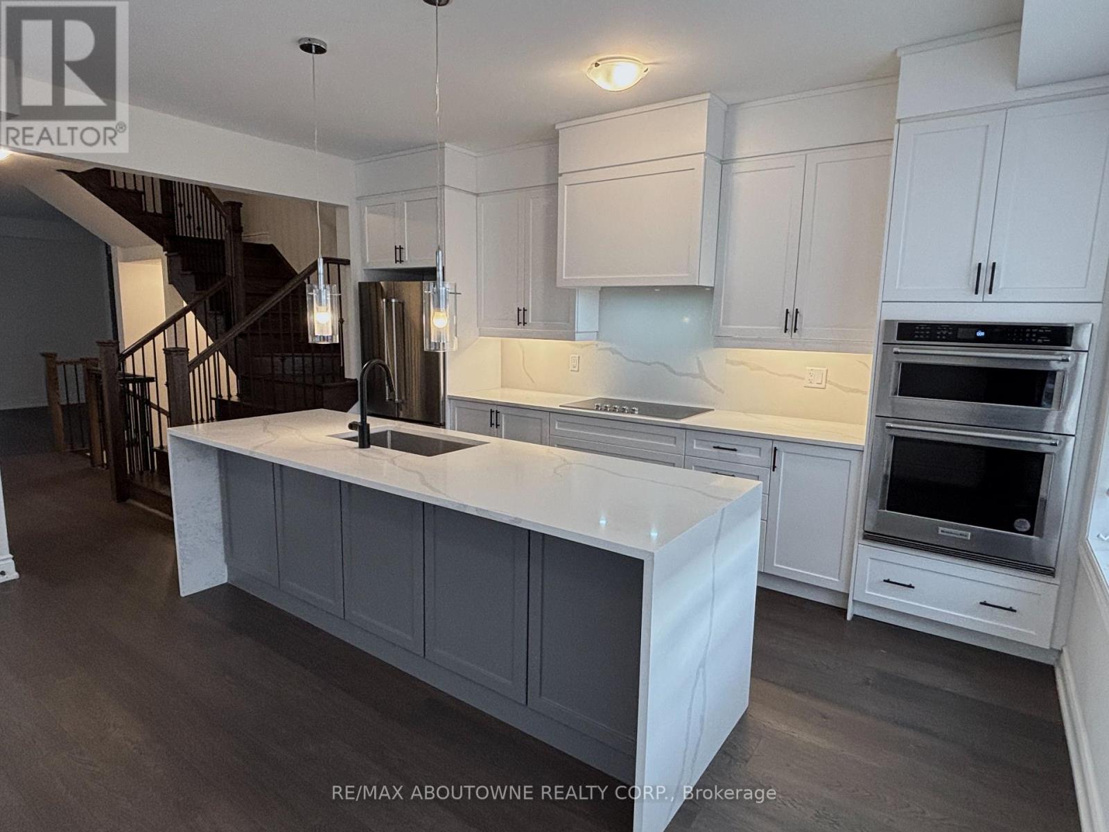 4 Bowbeer Road, Oakville, Ontario  L6H 0Z5 - Photo 20 - W12489178