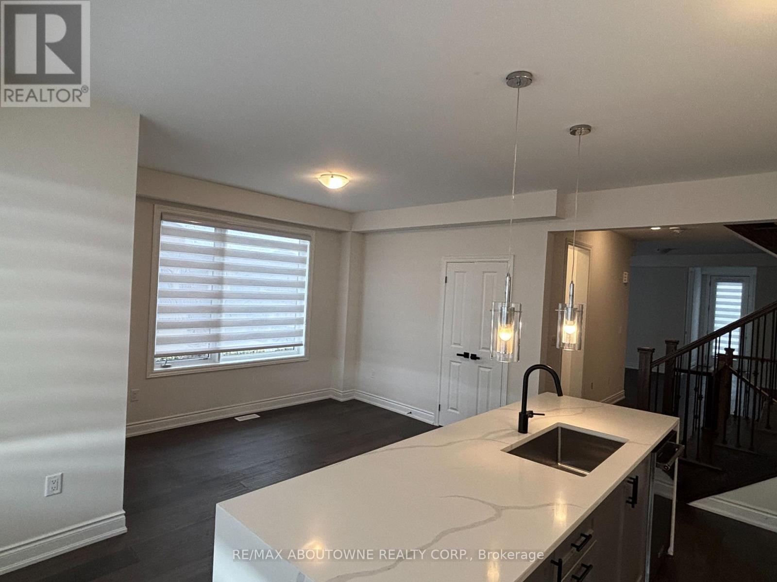 4 Bowbeer Road, Oakville, Ontario  L6H 0Z5 - Photo 21 - W12489178