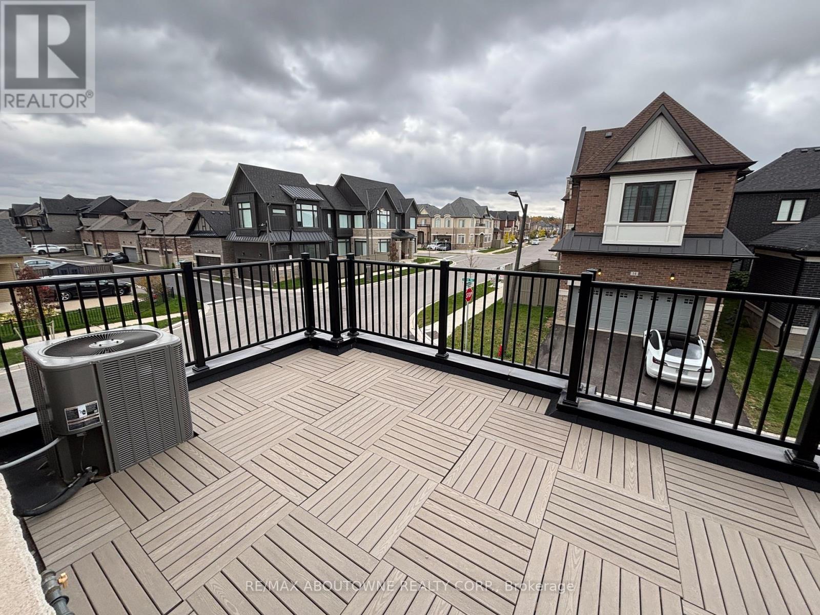 4 Bowbeer Road, Oakville, Ontario  L6H 0Z5 - Photo 23 - W12489178