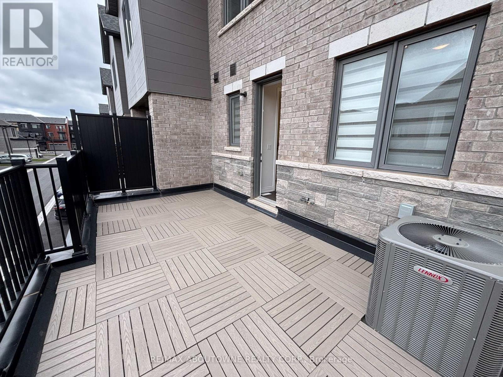 4 Bowbeer Road, Oakville, Ontario  L6H 0Z5 - Photo 25 - W12489178