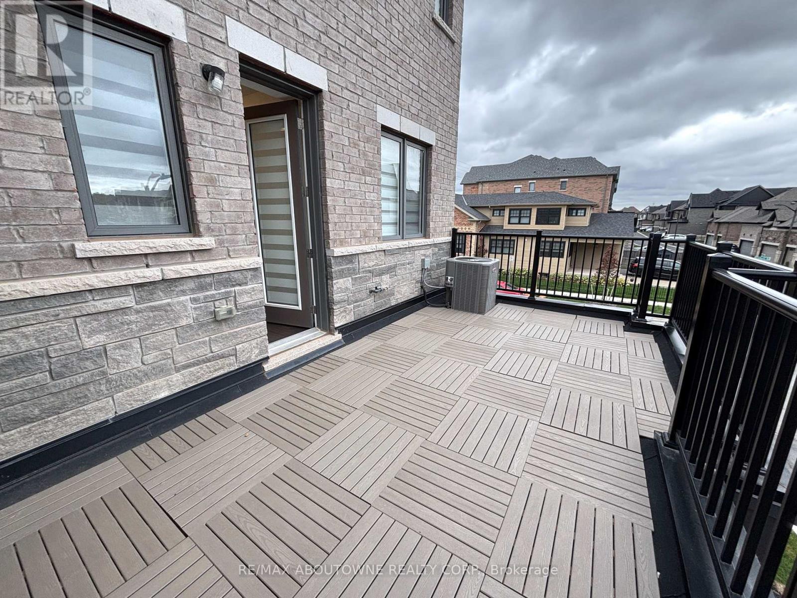 4 Bowbeer Road, Oakville, Ontario  L6H 0Z5 - Photo 26 - W12489178