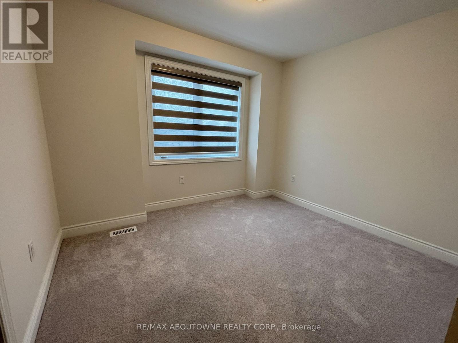 4 Bowbeer Road, Oakville, Ontario  L6H 0Z5 - Photo 34 - W12489178