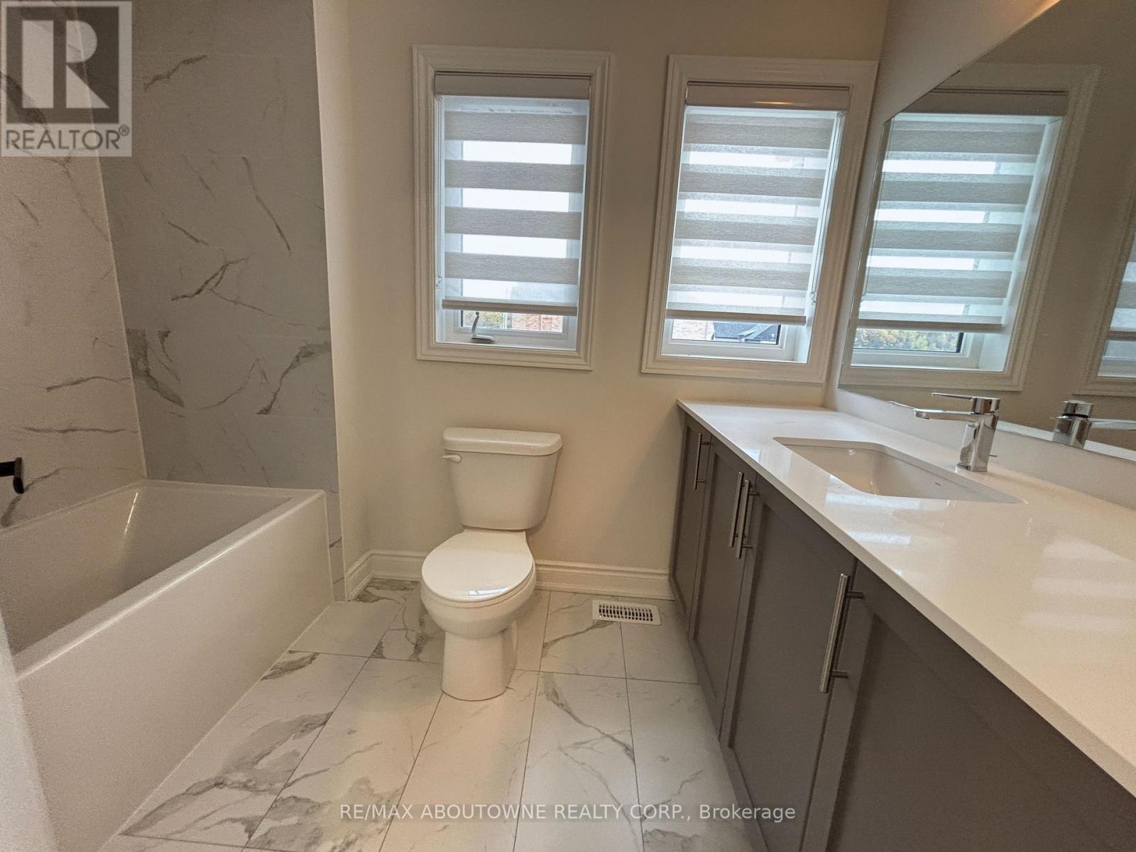 4 Bowbeer Road, Oakville, Ontario  L6H 0Z5 - Photo 38 - W12489178