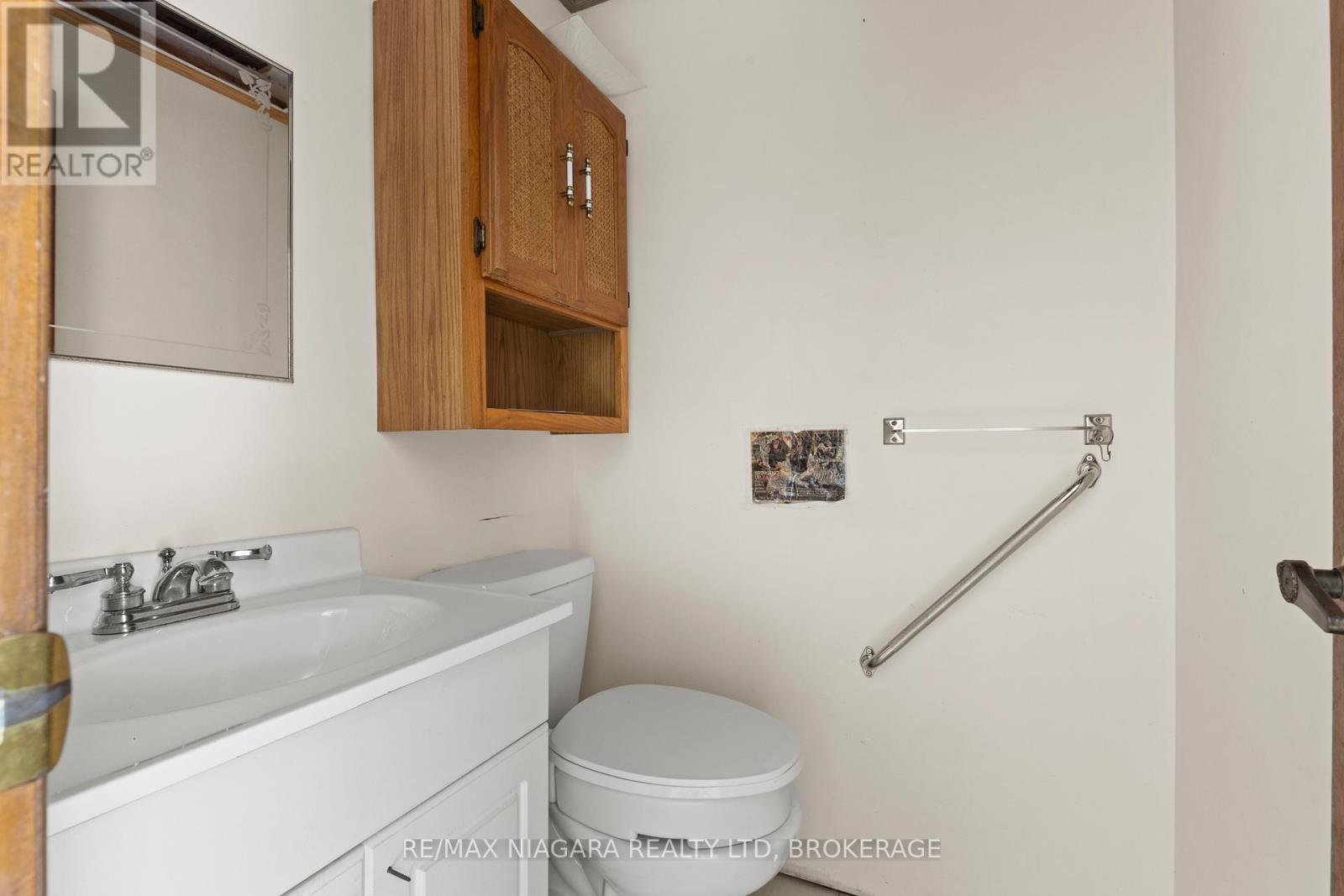 28 Runcorn Street, St. Catharines, Ontario  L2M 1N8 - Photo 17 - X12489186