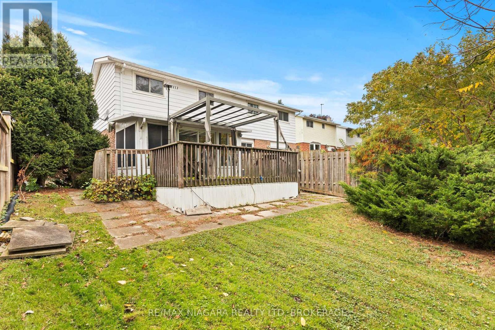 28 Runcorn Street, St. Catharines, Ontario  L2M 1N8 - Photo 20 - X12489186