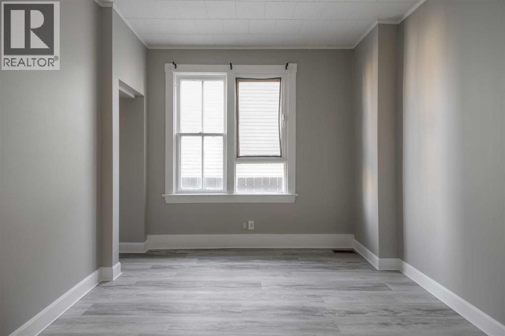 316 15 Street S, Lethbridge, Alberta  T1J 2Z2 - Photo 5 - A2267770