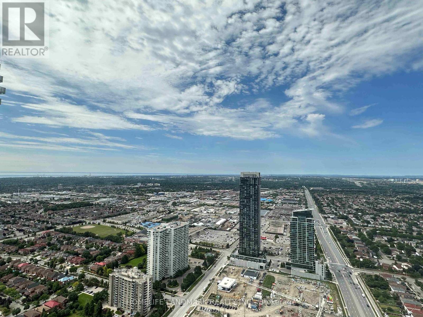 5005 - 3900 Confederation Parkway, Mississauga, Ontario  L5B 0M3 - Photo 14 - W12404444