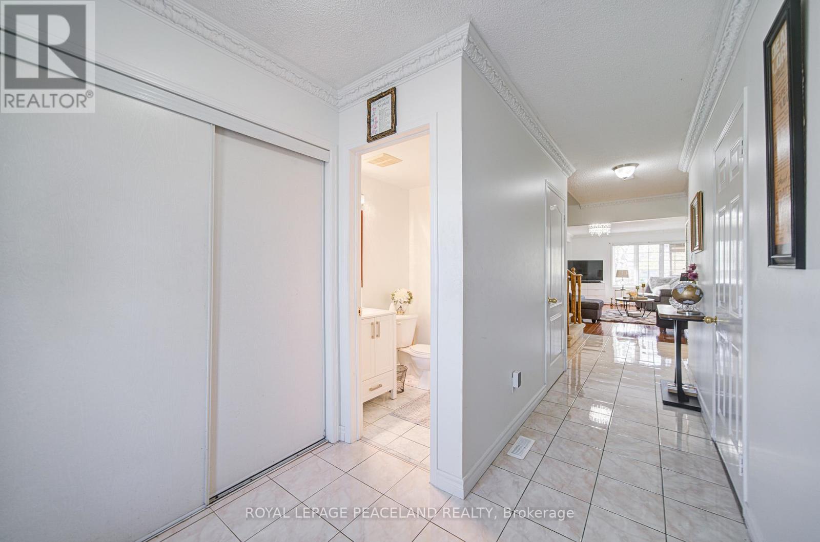 14 Oglevie Drive, Whitby, Ontario  L1R 2Y4 - Photo 6 - E12467362