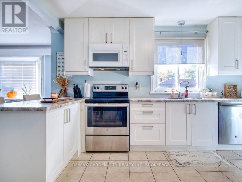 5 Hewko Street, St. Catharines, Ontario  L2N 2E2 - Photo 11 - X12488000