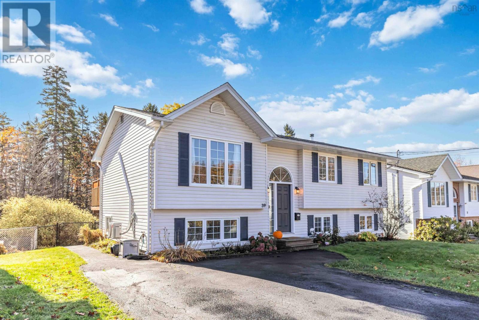 39 Rossing Drive, Middle Sackville, Nova Scotia  B4E 3E5 - Photo 1 - 202526627