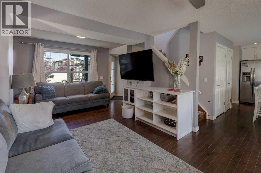 43 Canoe Square Sw, Airdrie, Alberta  T4B 2N5 - Photo 5 - A2260634