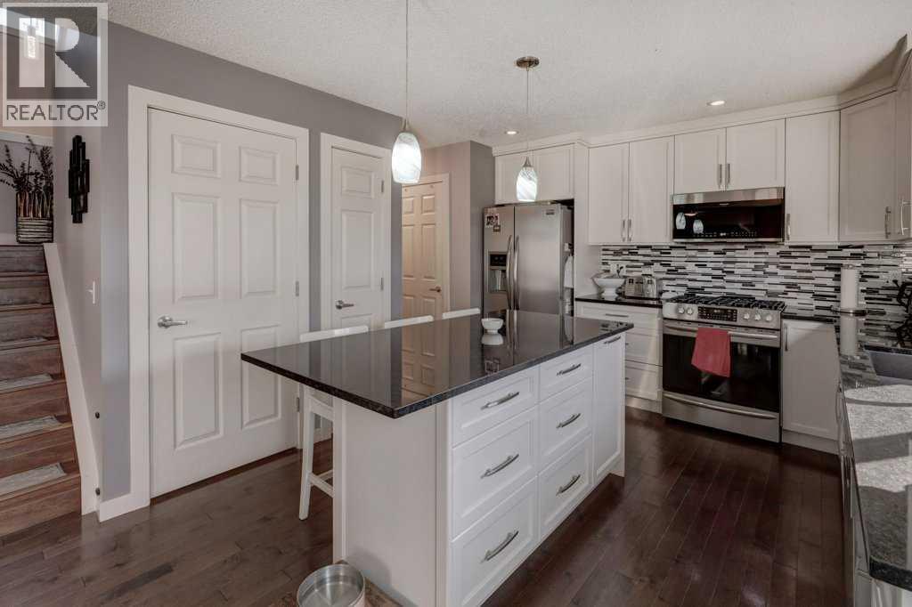 43 Canoe Square Sw, Airdrie, Alberta  T4B 2N5 - Photo 8 - A2260634