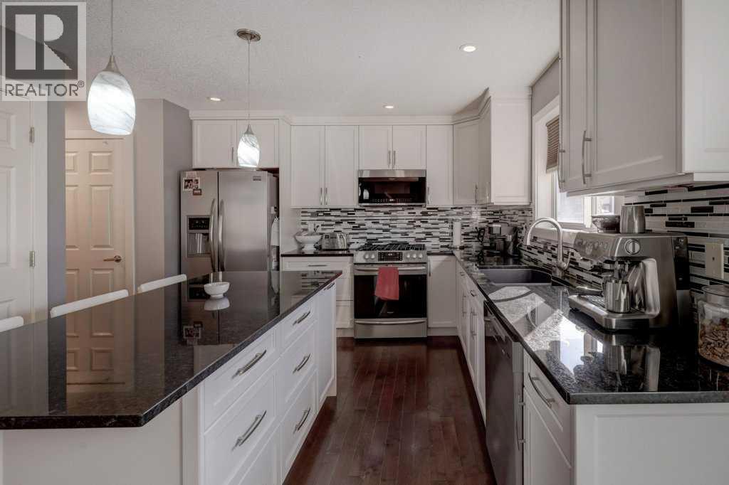 43 Canoe Square Sw, Airdrie, Alberta  T4B 2N5 - Photo 9 - A2260634