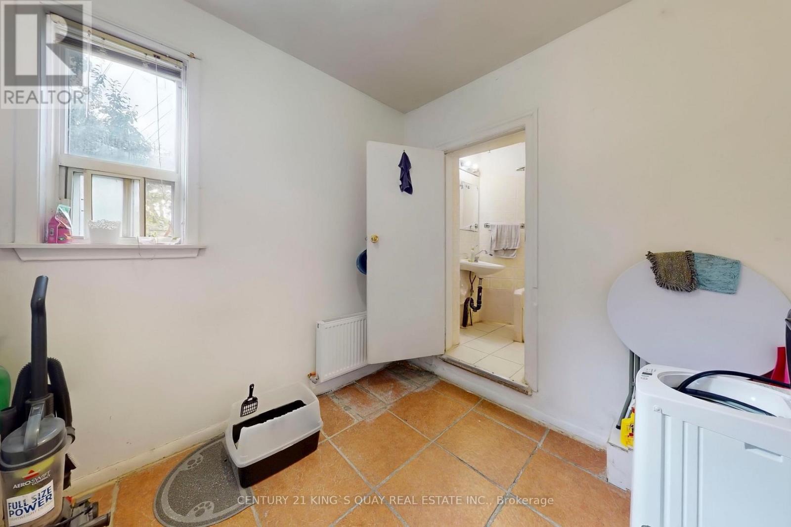 229 Bellwoods Avenue, Toronto, Ontario  M6J 2R2 - Photo 44 - C12489202