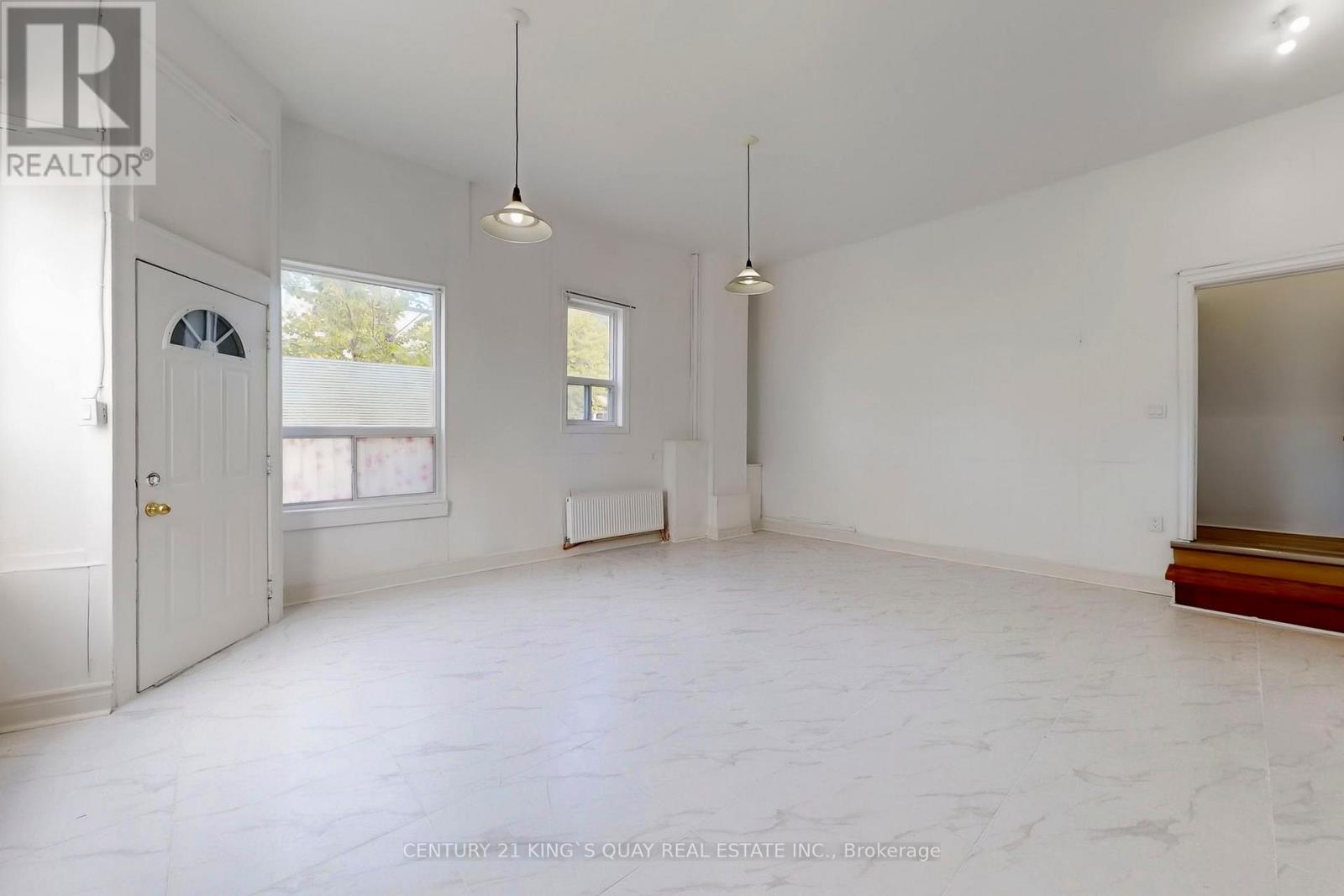 229 Bellwoods Avenue, Toronto, Ontario  M6J 2R2 - Photo 6 - C12489202