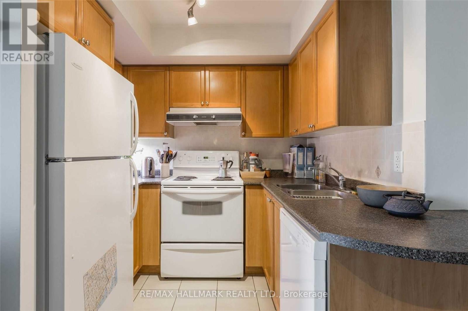 1113 - 17 Barberry Place, Toronto, Ontario  M2K 3E2 - Photo 8 - C12489210