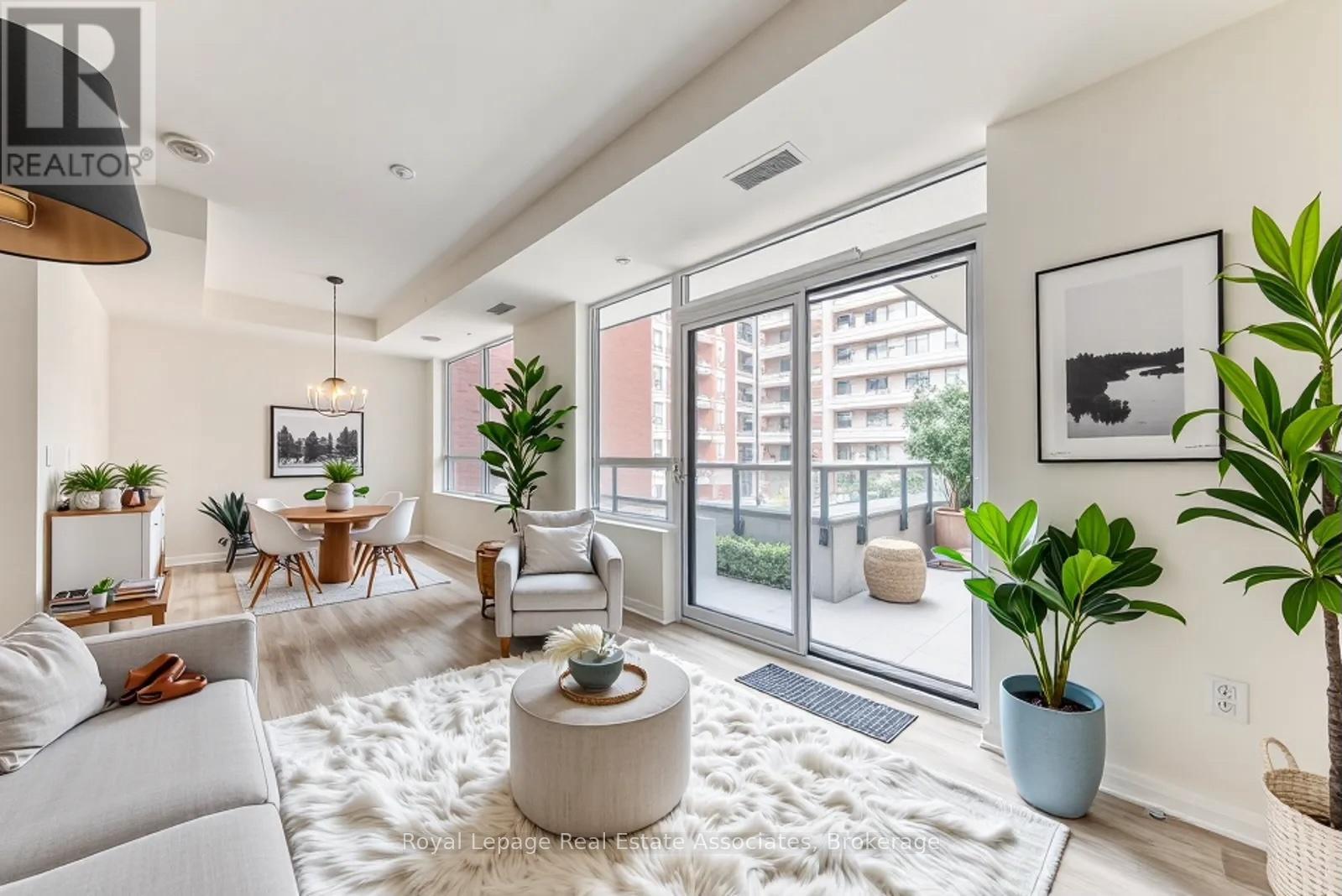 328 - 3270 SHEPPARD AVENUE E, Toronto, Ontario