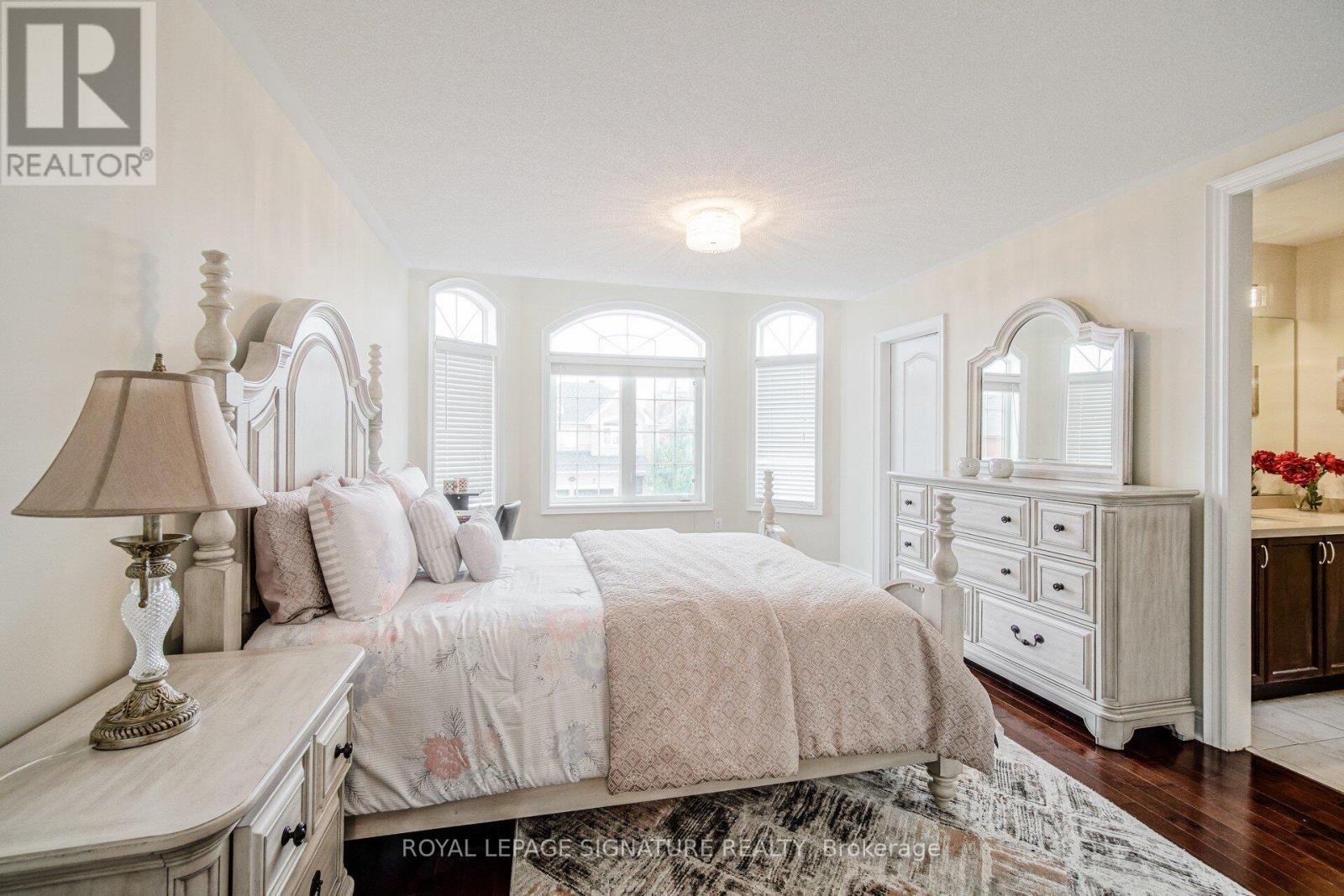 1312 Kestell Boulevard, Oakville, Ontario  L6H 0B9 - Photo 18 - W12439001