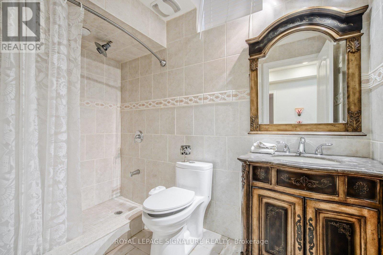 1312 Kestell Boulevard, Oakville, Ontario  L6H 0B9 - Photo 28 - W12439001