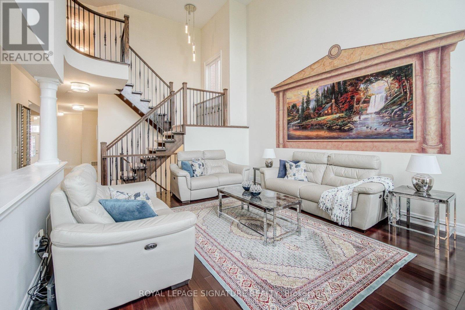 1312 Kestell Boulevard, Oakville, Ontario  L6H 0B9 - Photo 4 - W12439001