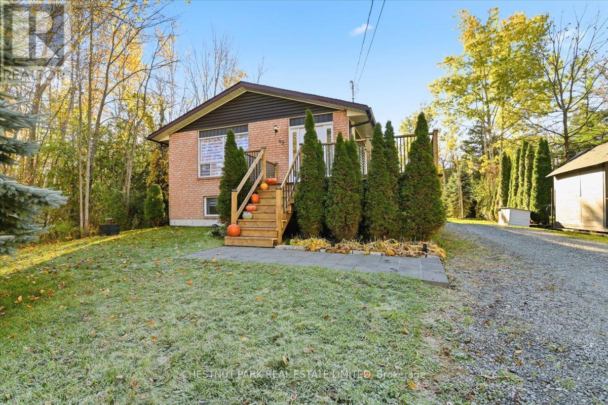 49 Sandra Drive, Georgina, Ontario  L0E 1R0 - Photo 2 - N12489180