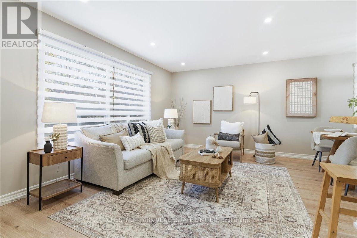 49 Sandra Drive, Georgina, Ontario  L0E 1R0 - Photo 5 - N12489180