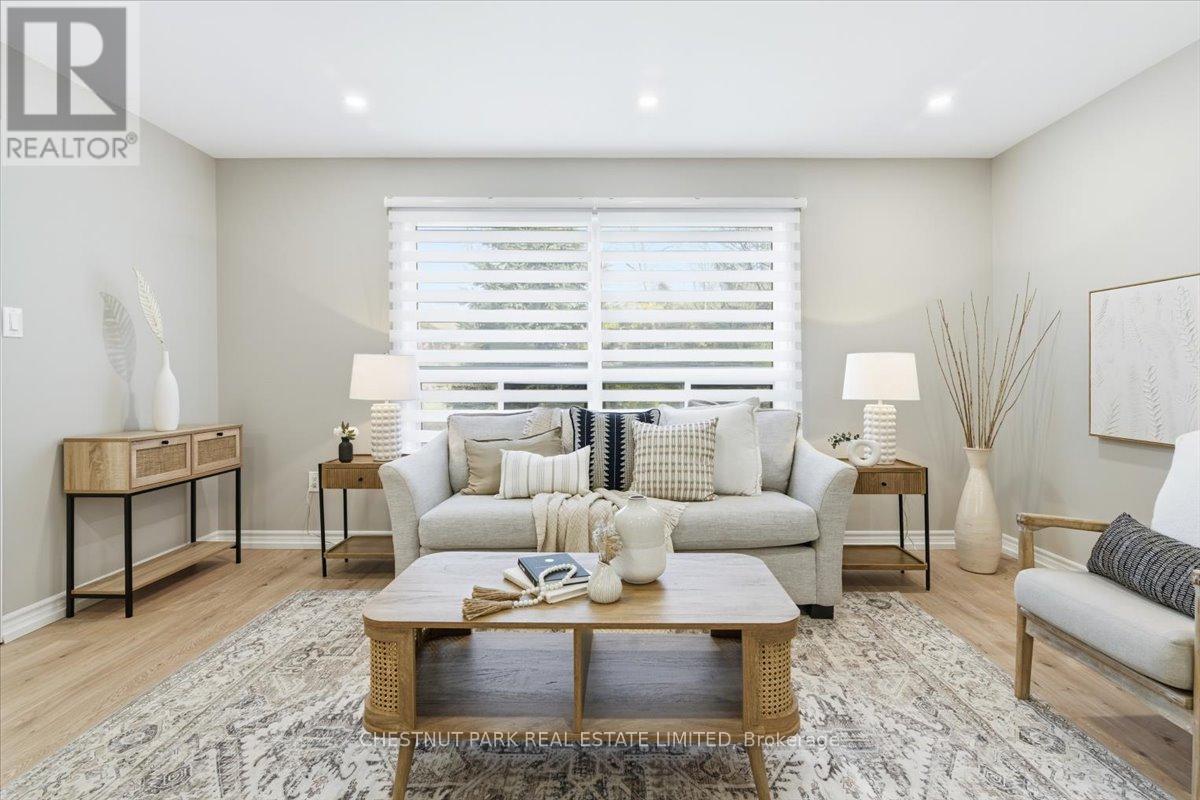 49 Sandra Drive, Georgina, Ontario  L0E 1R0 - Photo 6 - N12489180