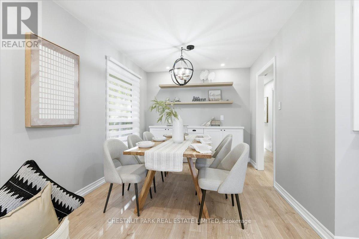 49 Sandra Drive, Georgina, Ontario  L0E 1R0 - Photo 8 - N12489180