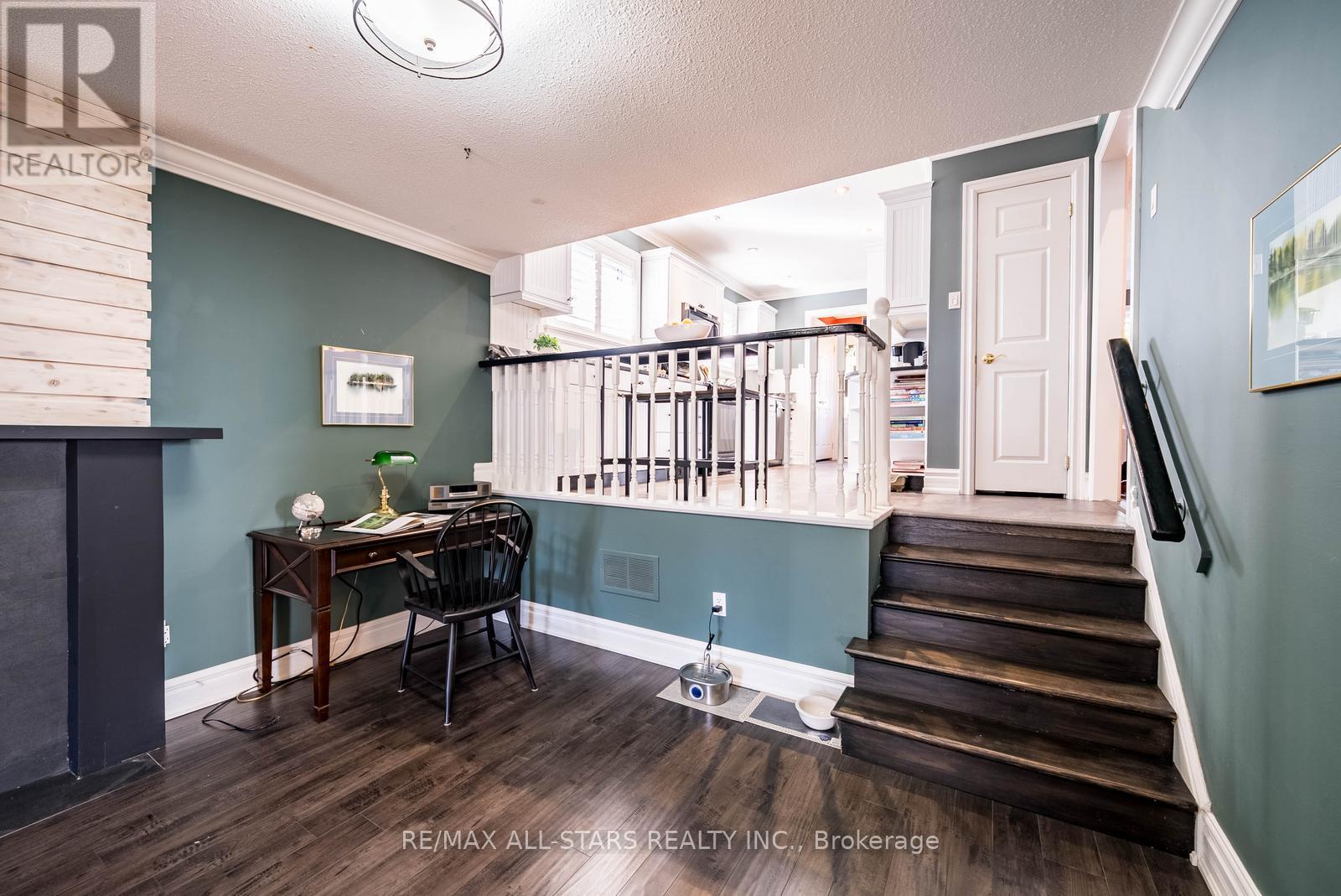 49 Shannon Road, East Gwillimbury (Mt Albert), Ontario  L0G 1M0 - Photo 19 - N12489206