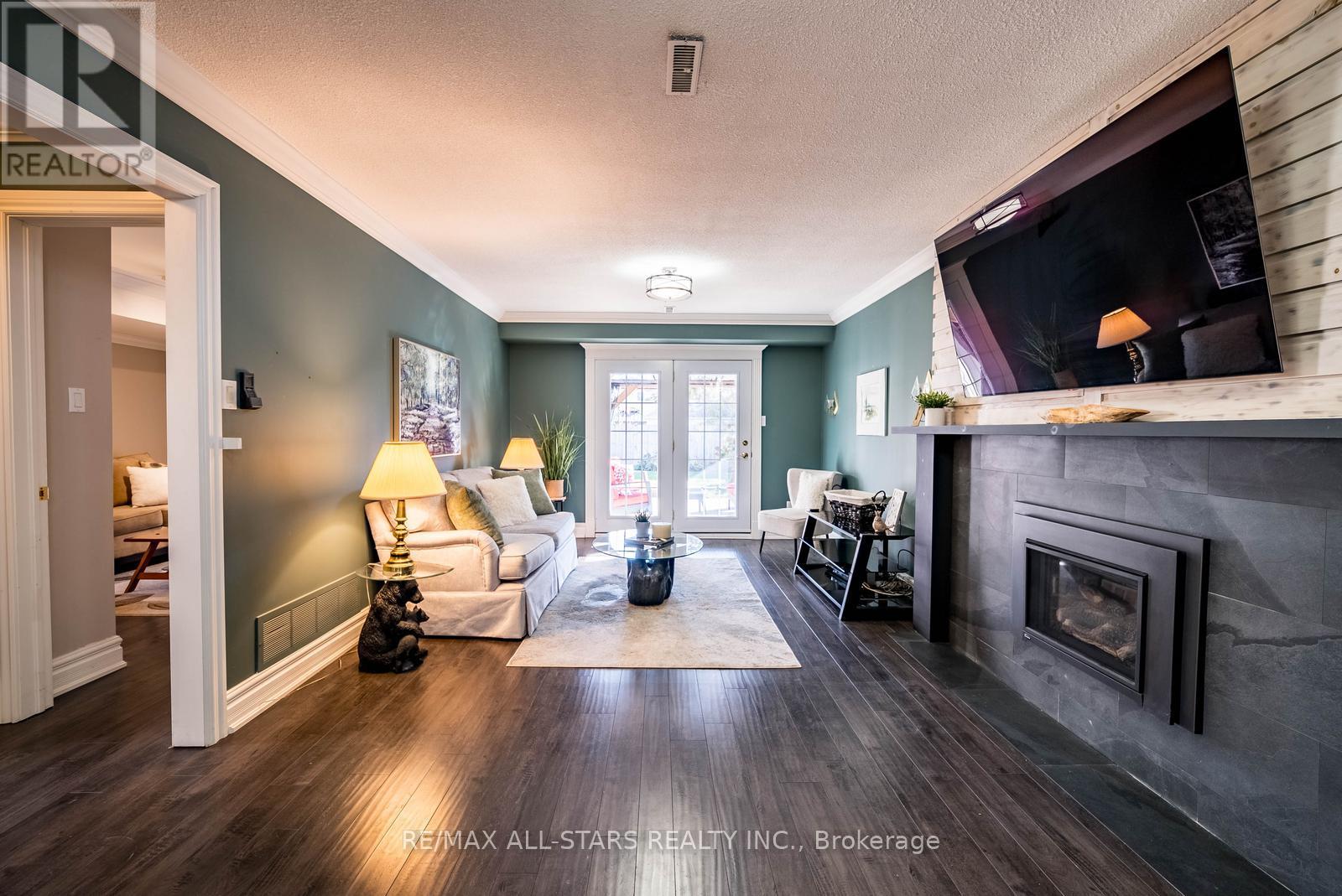 49 Shannon Road, East Gwillimbury (Mt Albert), Ontario  L0G 1M0 - Photo 20 - N12489206