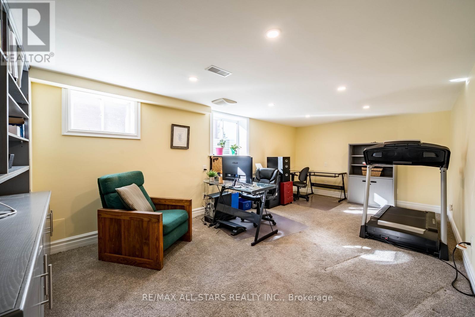 49 Shannon Road, East Gwillimbury (Mt Albert), Ontario  L0G 1M0 - Photo 26 - N12489206