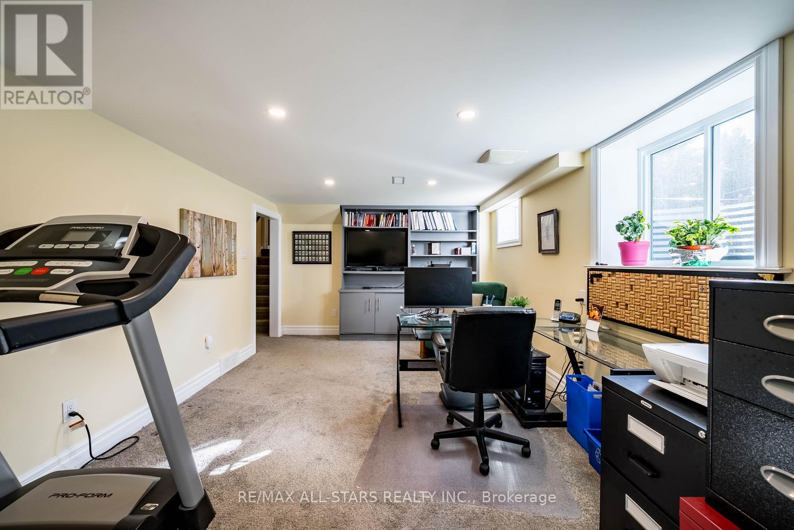 49 Shannon Road, East Gwillimbury (Mt Albert), Ontario  L0G 1M0 - Photo 28 - N12489206