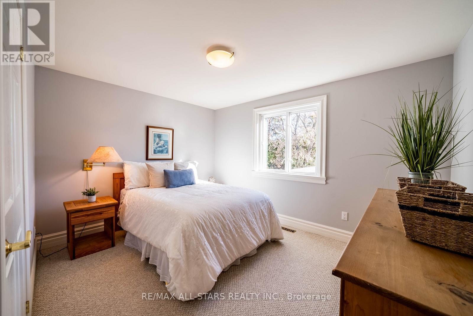 49 Shannon Road, East Gwillimbury (Mt Albert), Ontario  L0G 1M0 - Photo 31 - N12489206