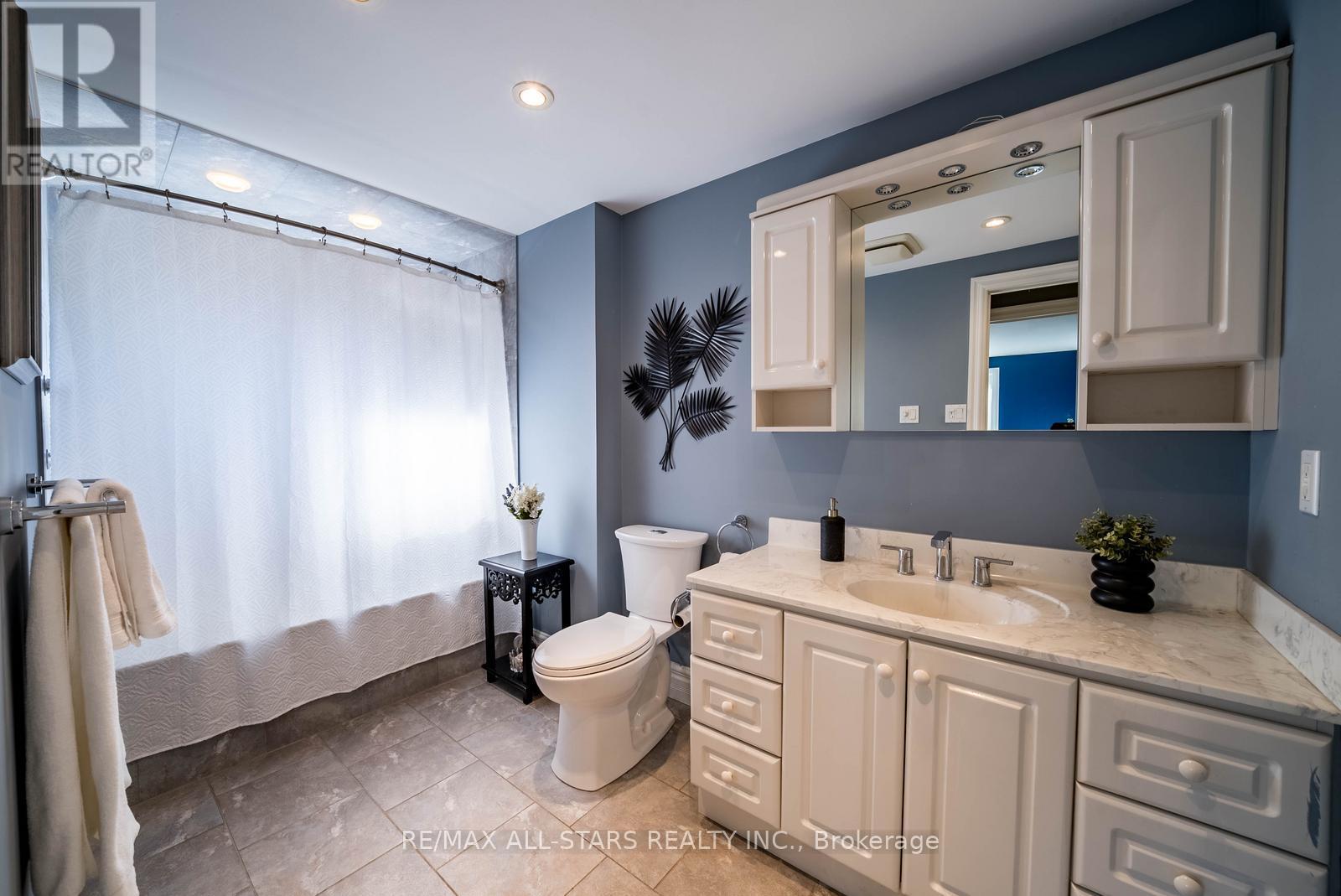 49 Shannon Road, East Gwillimbury (Mt Albert), Ontario  L0G 1M0 - Photo 35 - N12489206