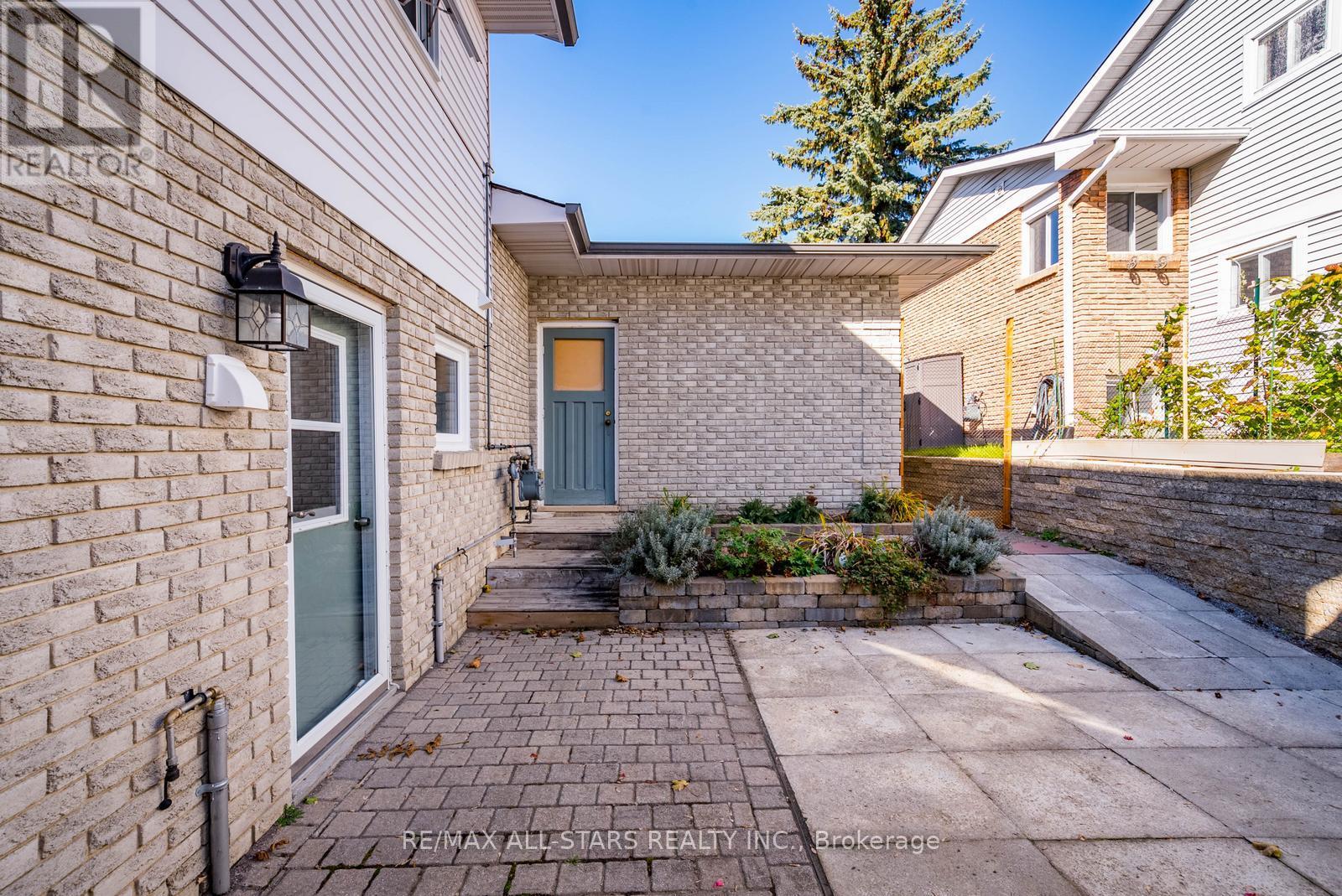 49 Shannon Road, East Gwillimbury (Mt Albert), Ontario  L0G 1M0 - Photo 36 - N12489206